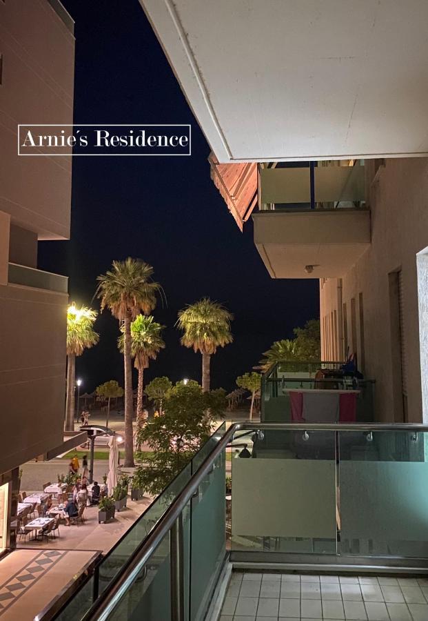 Arnie'S - Seaside Promenade Residence Vlorë Εξωτερικό φωτογραφία