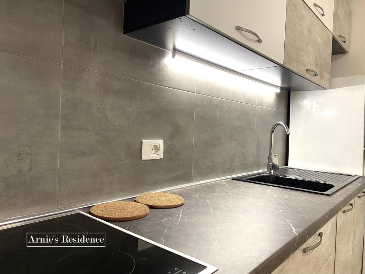 Arnie'S - Seaside Promenade Residence Vlorë Εξωτερικό φωτογραφία